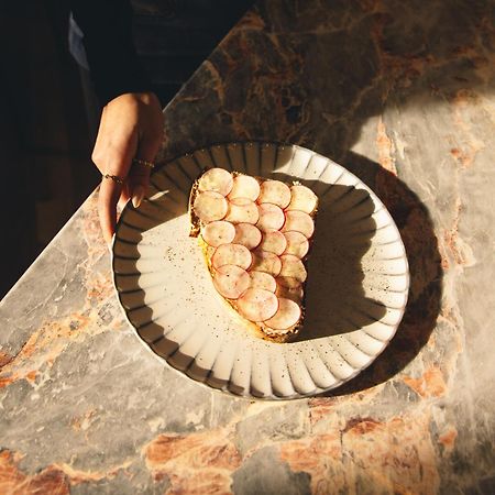 Kai 36 - Hotel Zwischen Fels Und Fluss グラーツ エクステリア 写真 A slice of galette des rois