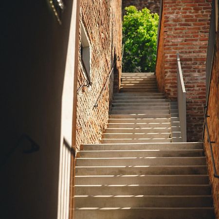 Kai 36 - Hotel Zwischen Fels Und Fluss グラーツ エクステリア 写真 The staircase