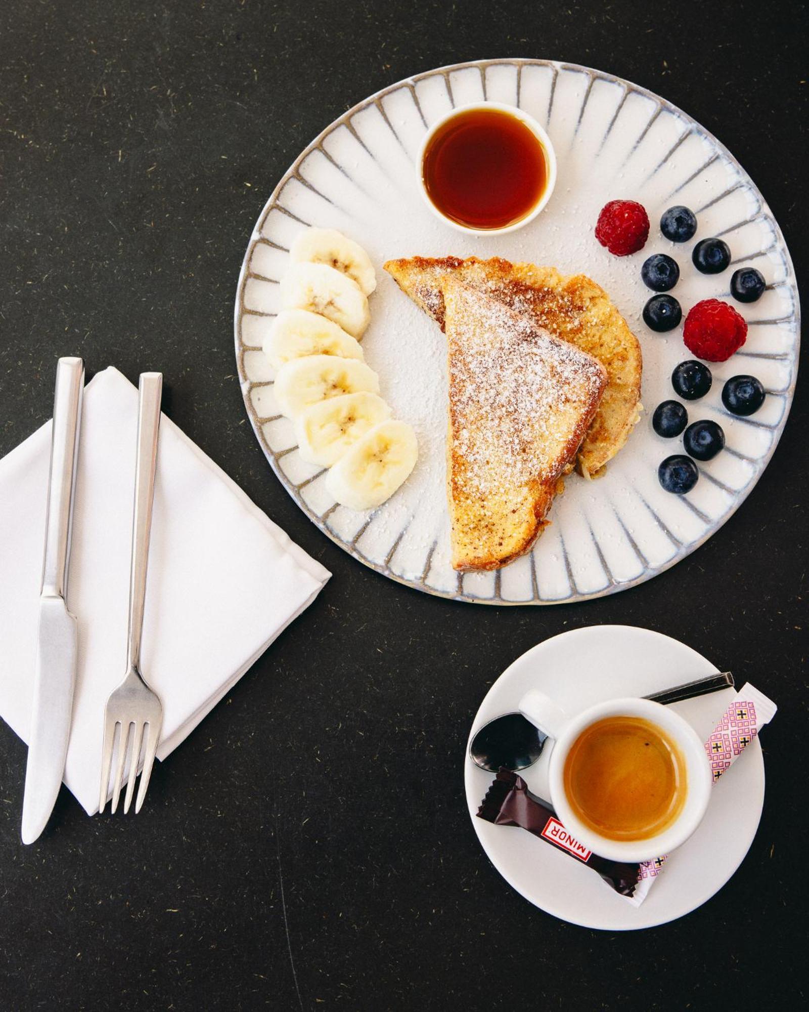 Kai 36 - Hotel Zwischen Fels Und Fluss グラーツ エクステリア 写真 French toast with fruit and tea