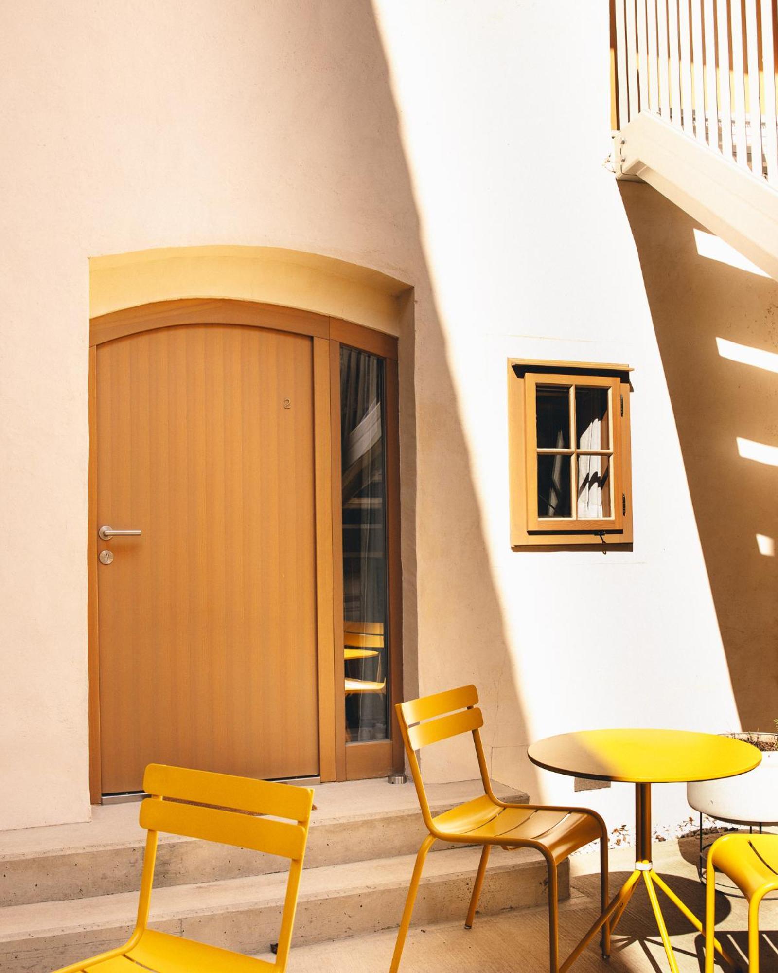 Kai 36 - Hotel Zwischen Fels Und Fluss グラーツ エクステリア 写真 A door